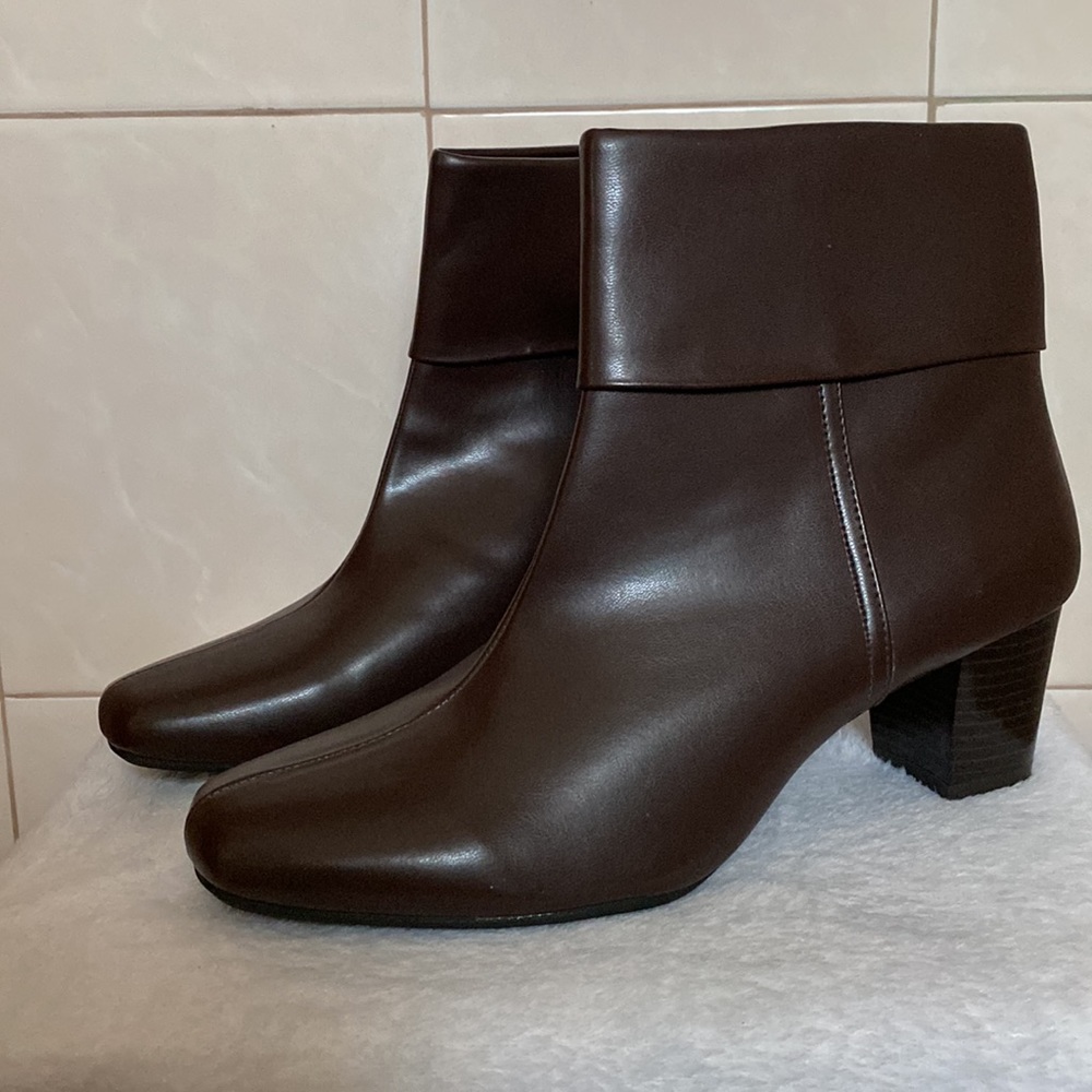 Basic Editions faux leather ankle boots